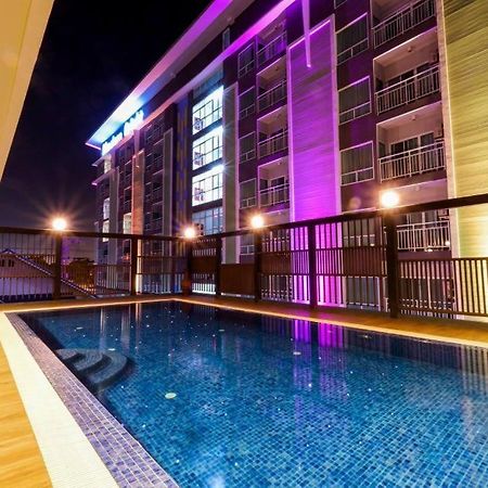 Modernbright Laemchabang Aparthotel Bang Lamung Exterior foto