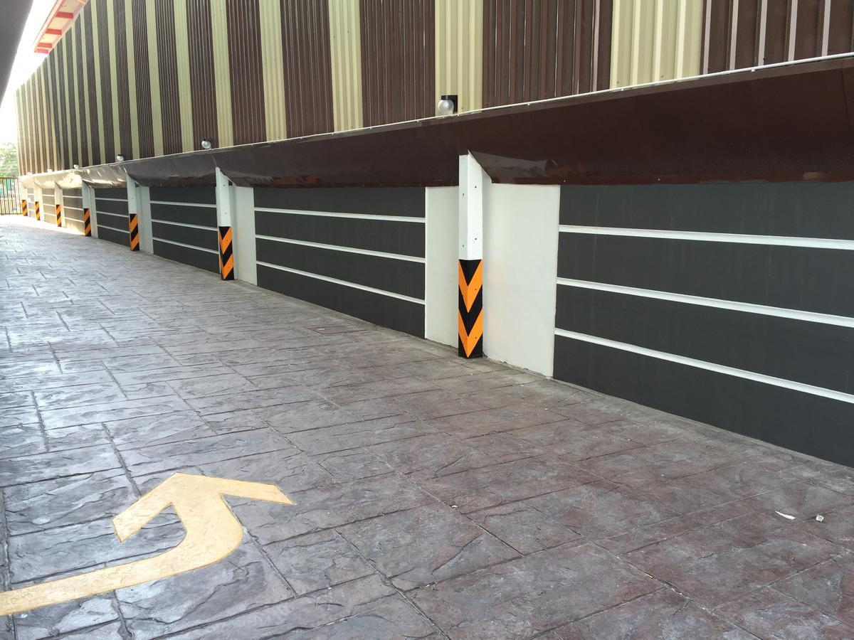 Modernbright Laemchabang Aparthotel Bang Lamung Exterior foto