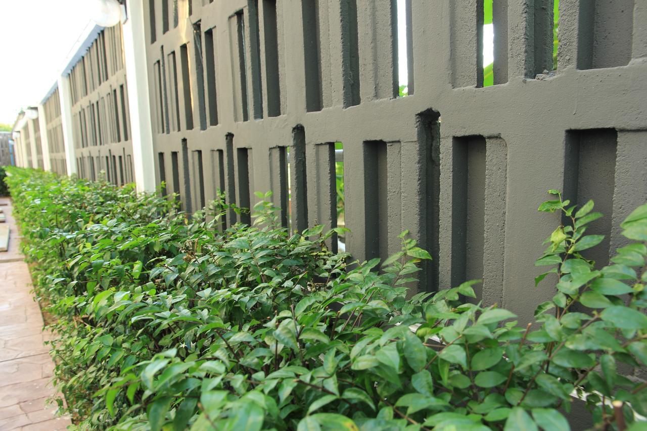 Modernbright Laemchabang Aparthotel Bang Lamung Exterior foto