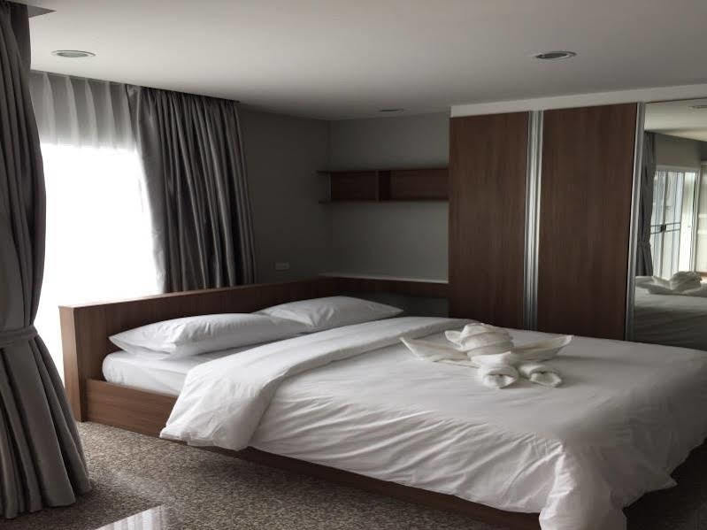 Modernbright Laemchabang Aparthotel Bang Lamung Exterior foto