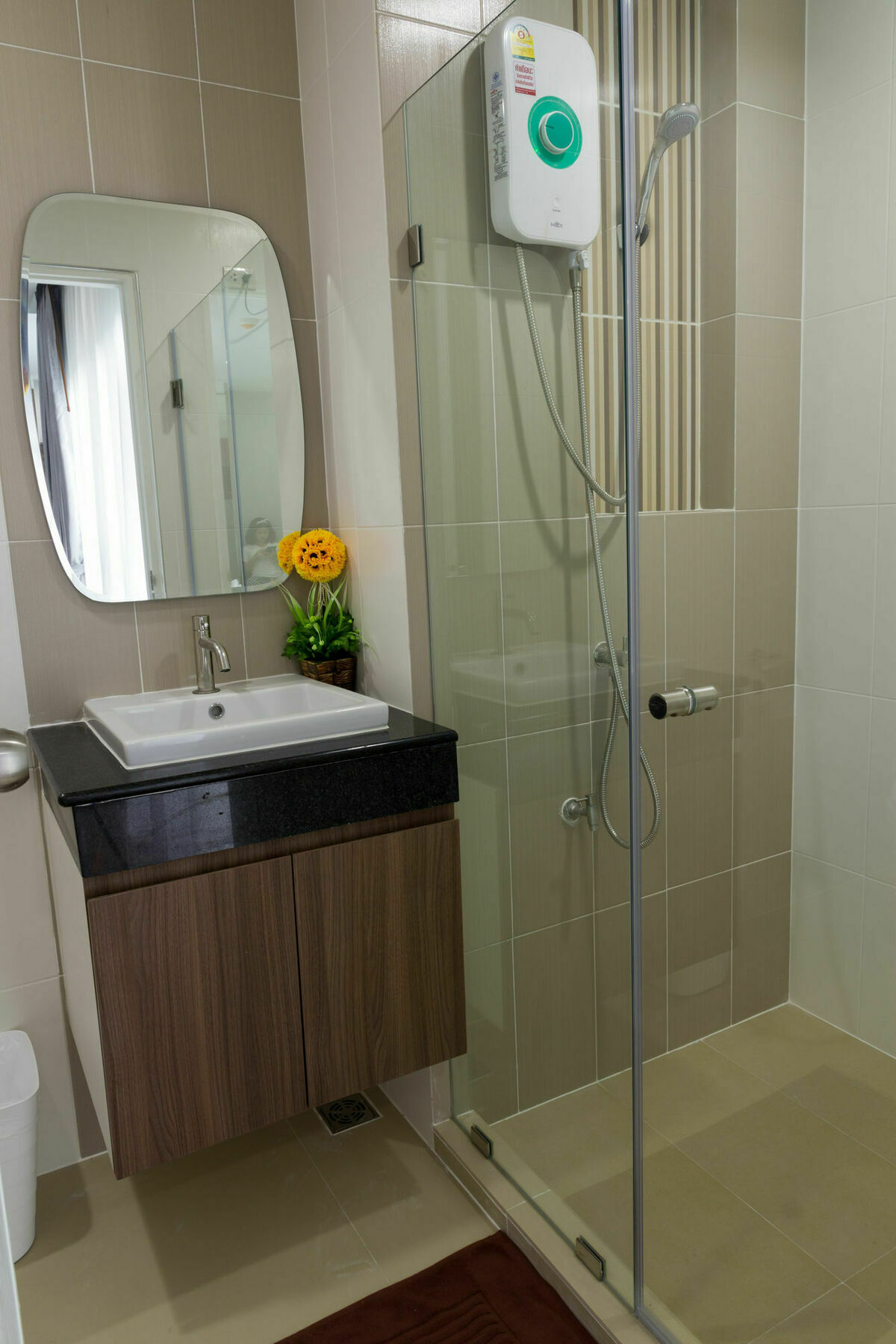 Modernbright Laemchabang Aparthotel Bang Lamung Exterior foto